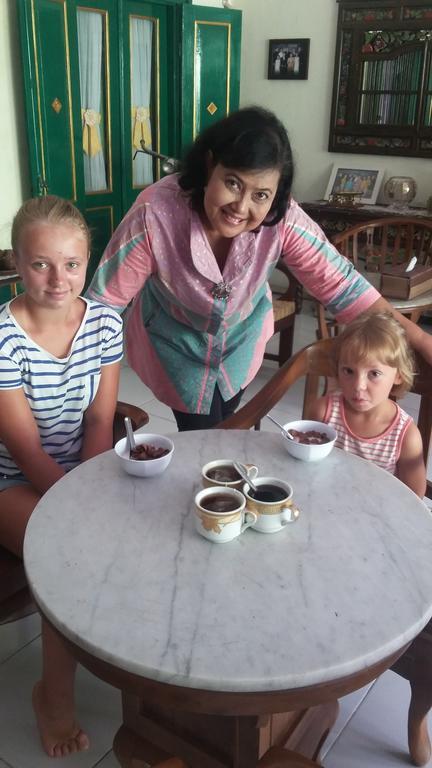 Pendopo Andari Homestay Yogyakarta Exteriör bild