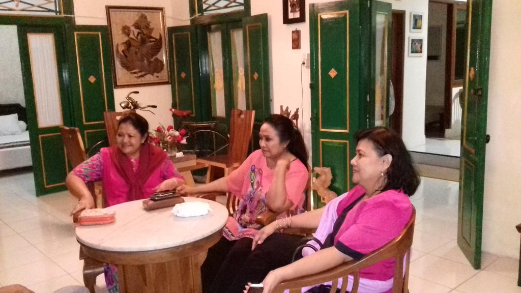 Pendopo Andari Homestay Yogyakarta Exteriör bild