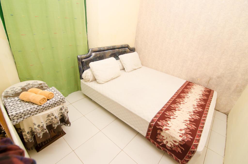 Pendopo Andari Homestay Yogyakarta Exteriör bild