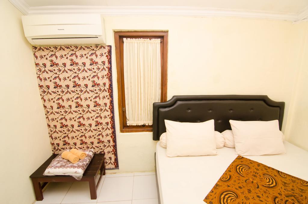 Pendopo Andari Homestay Yogyakarta Exteriör bild