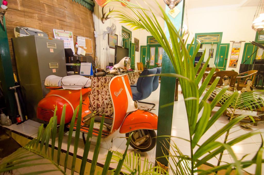 Pendopo Andari Homestay Yogyakarta Exteriör bild