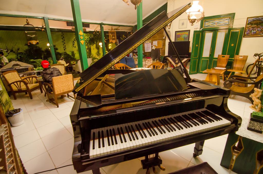 Pendopo Andari Homestay Yogyakarta Exteriör bild