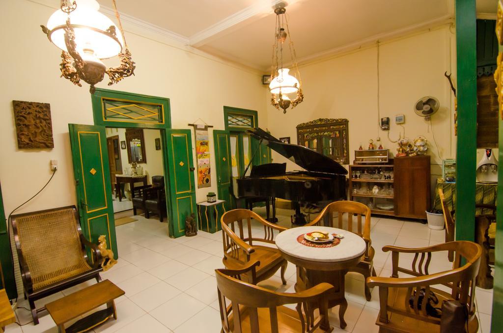 Pendopo Andari Homestay Yogyakarta Exteriör bild