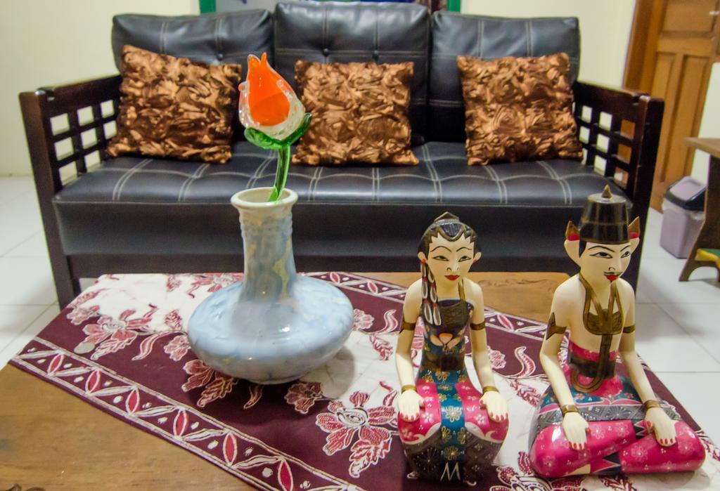Pendopo Andari Homestay Yogyakarta Exteriör bild