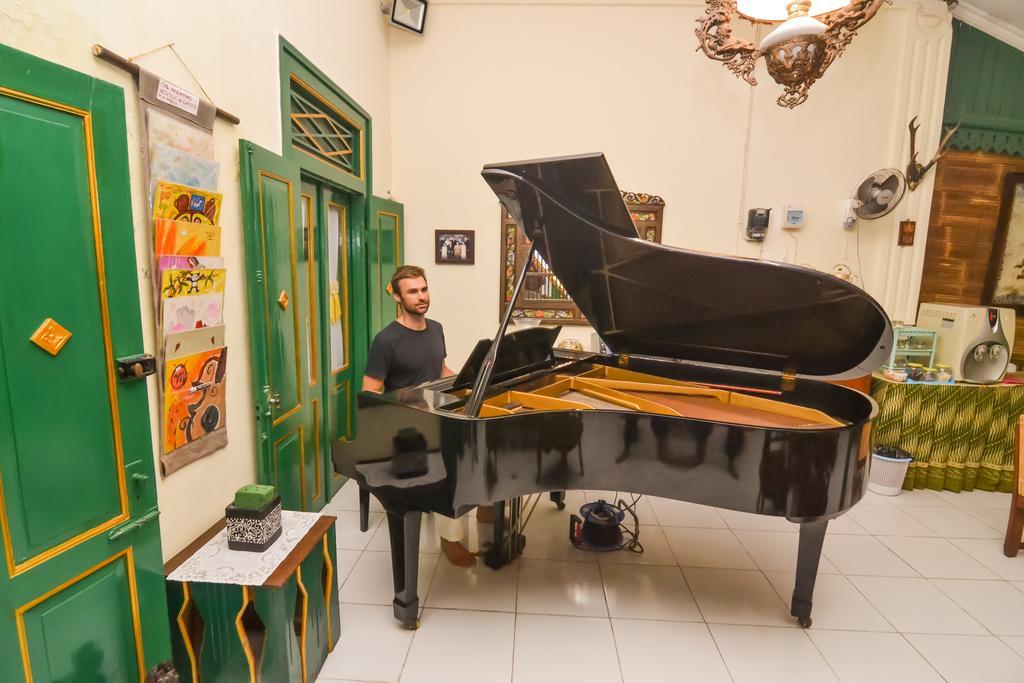 Pendopo Andari Homestay Yogyakarta Exteriör bild