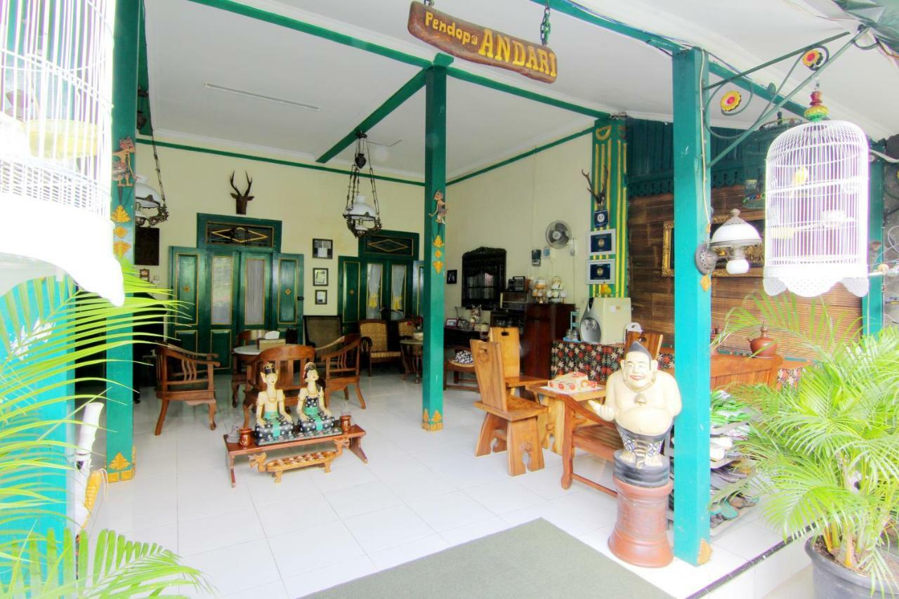 Pendopo Andari Homestay Yogyakarta Exteriör bild