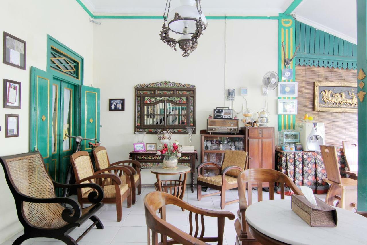 Pendopo Andari Homestay Yogyakarta Exteriör bild