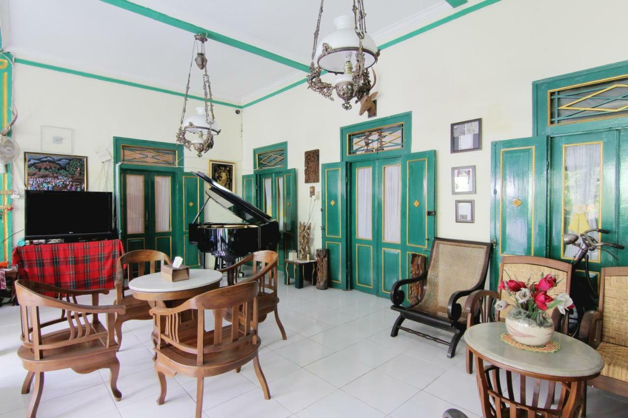 Pendopo Andari Homestay Yogyakarta Exteriör bild