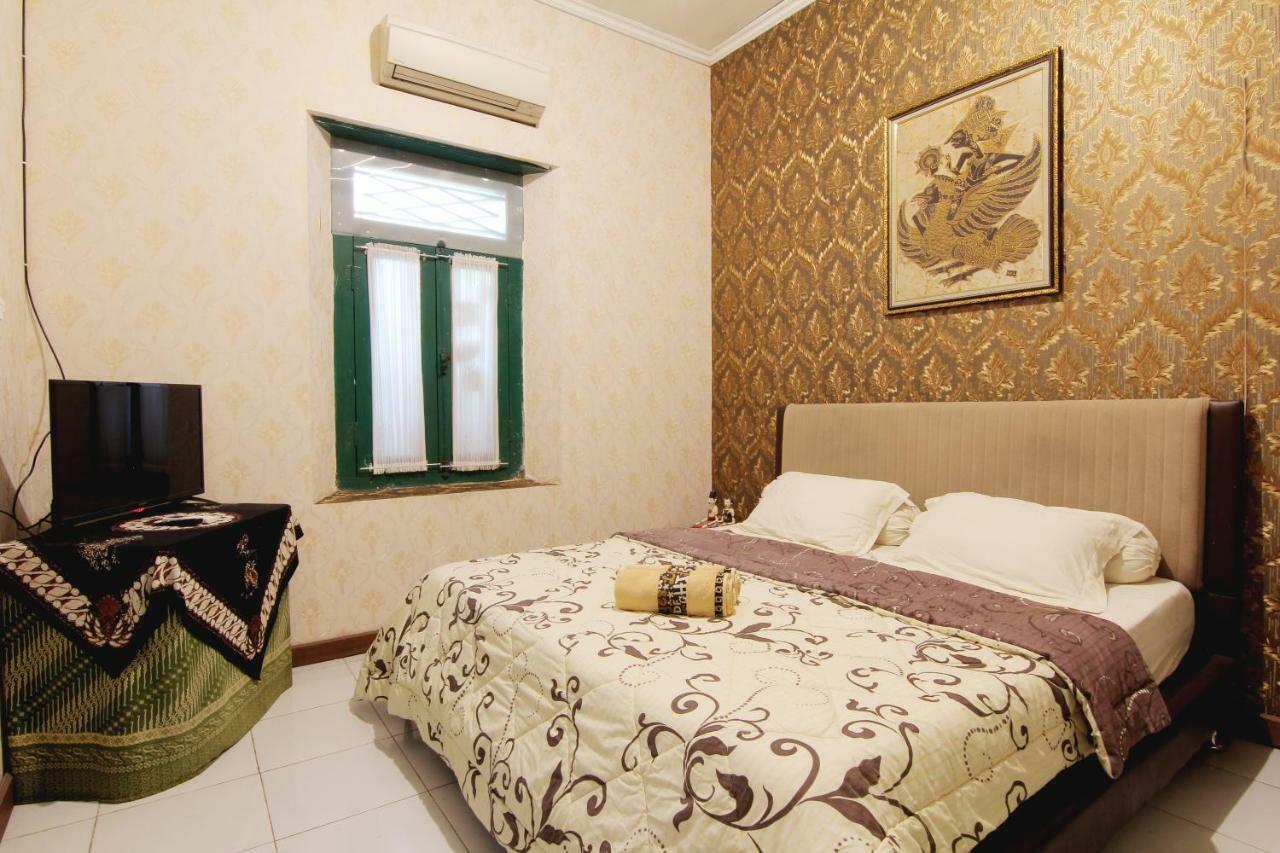 Pendopo Andari Homestay Yogyakarta Exteriör bild