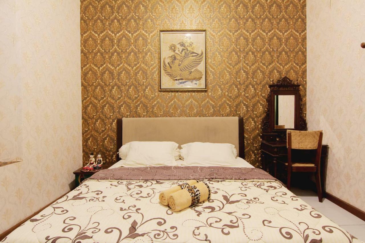 Pendopo Andari Homestay Yogyakarta Exteriör bild